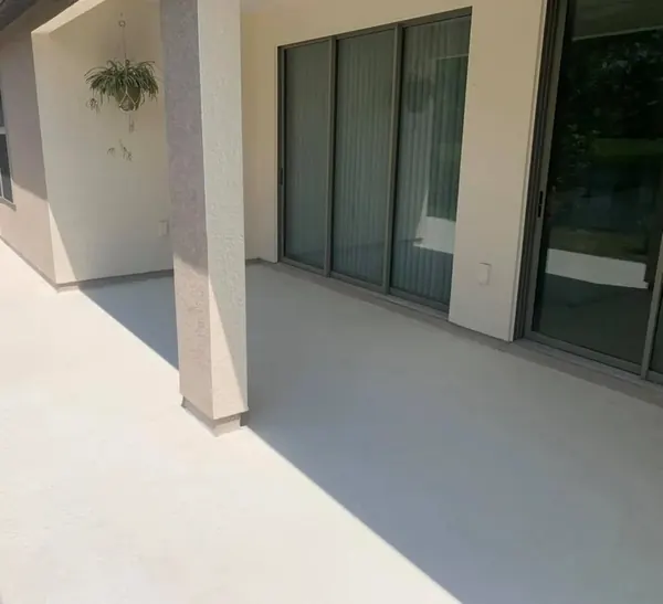 Cream solid-color patio coating Palm Beach County
