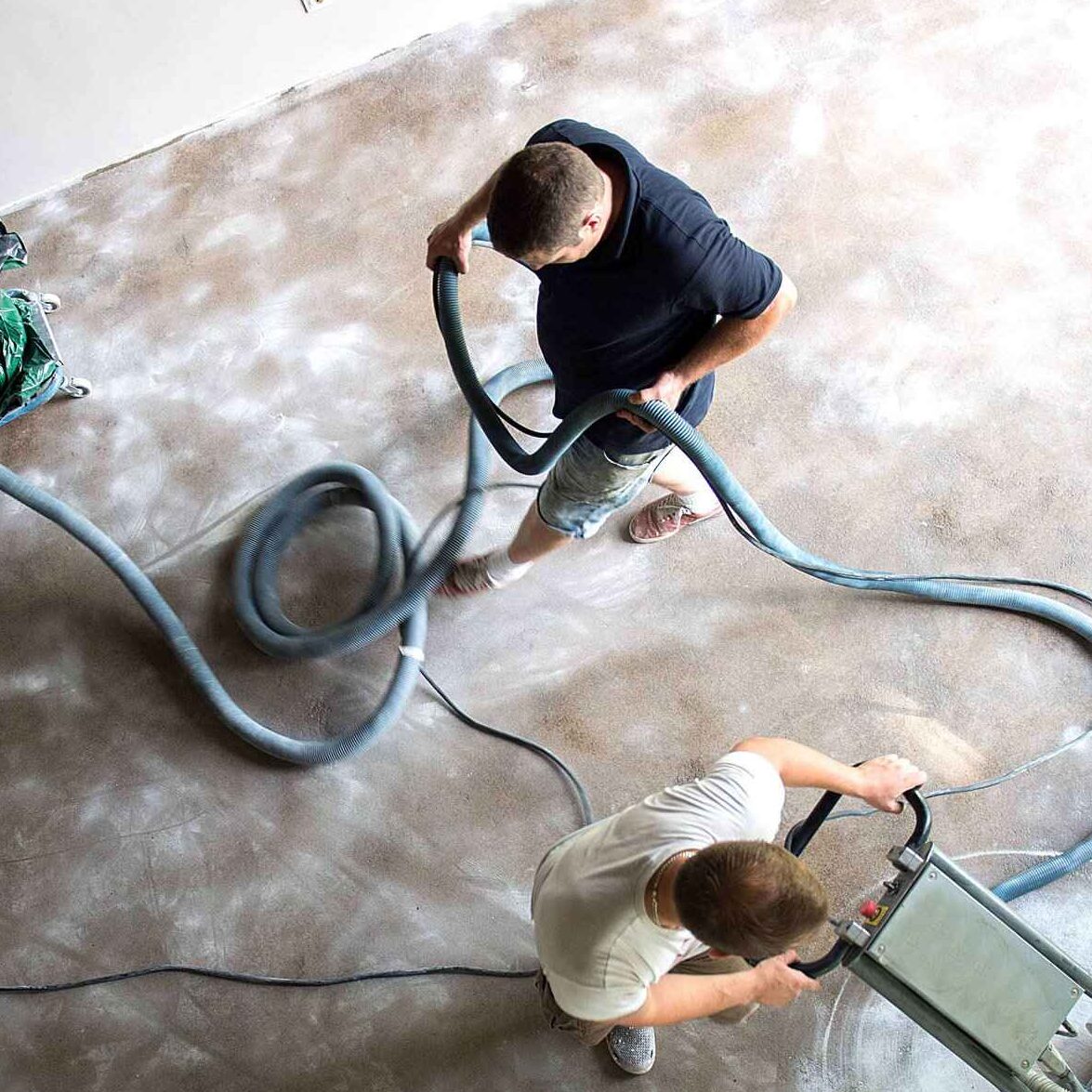 Polished+concrete+epoxy+installation+(1)_3_11zon